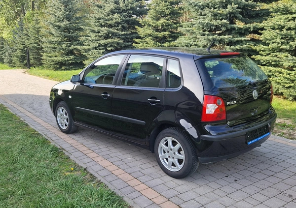 Volkswagen Polo cena 8500 przebieg: 238302, rok produkcji 2004 z Międzychód małe 137